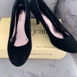 Heels Black Suede pump. 2-1/2 inch heel